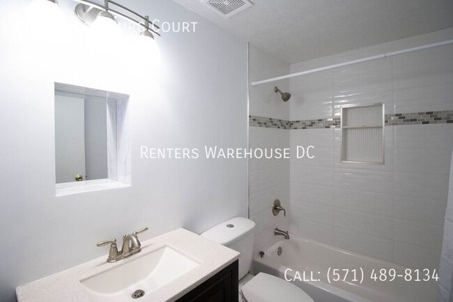 Building Photo - 8814 Middleburg Ct