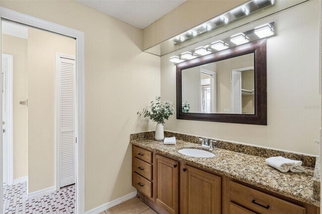 Building Photo - 4136 Tall Tree Dr