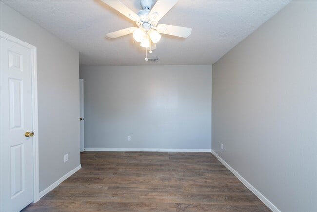 Building Photo - 3902 Tulip Glen Ct