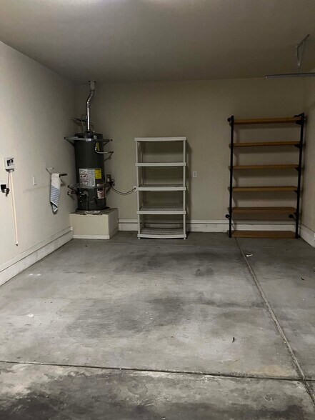 Building Photo - 2164 Lone Desert St