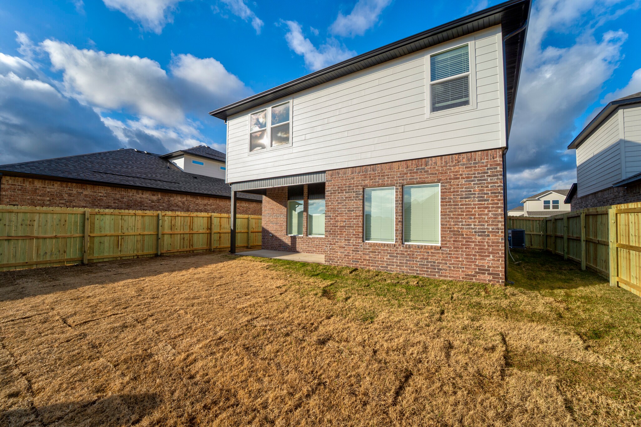 Building Photo - 139 S Maroon Ave