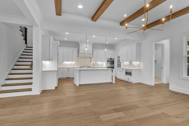 Building Photo - Luxury living in this brand new home - Franklin, TN