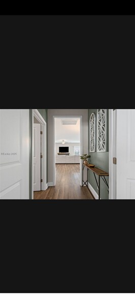 Building Photo - 1649 Hearthstone Dr