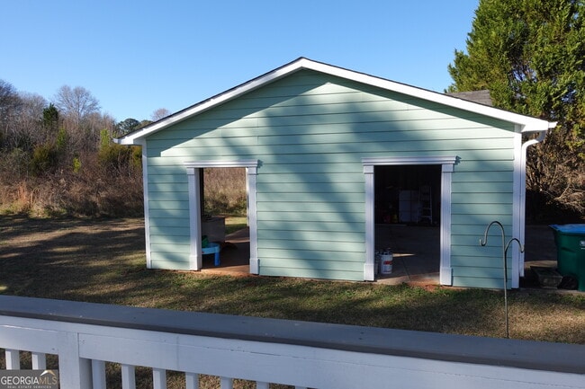 Building Photo - 1333 Holliday Dr