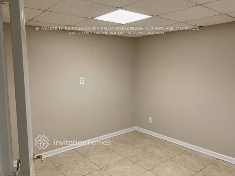 Building Photo - 1206 Palm Ridge Trce