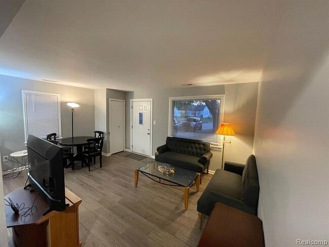 Building Photo - 6102 Harrison St