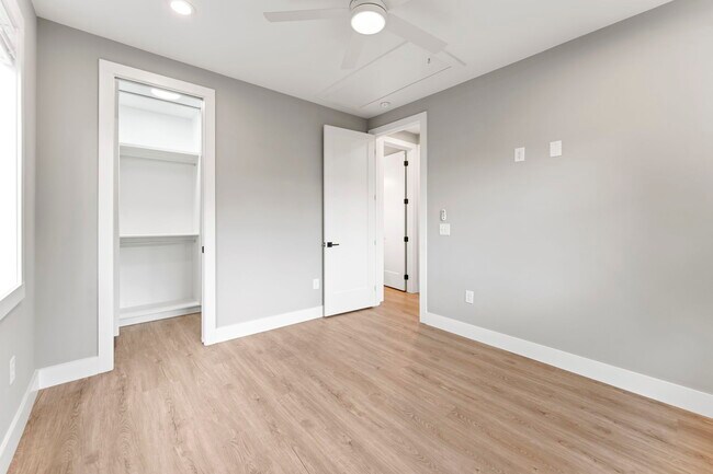 Building Photo - Medford Mews, Carriage House 317