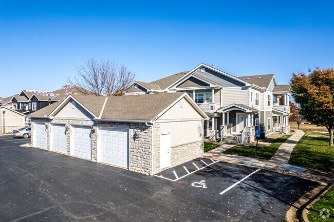 Building Photo - The Village at Sunnybrook