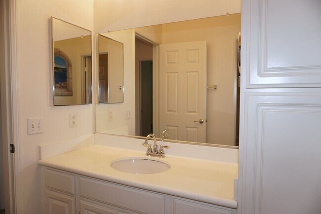 Building Photo - 14752 Eaglehead Mountain Dr