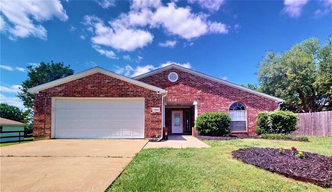 Building Photo - 13322 Hilltop Cir