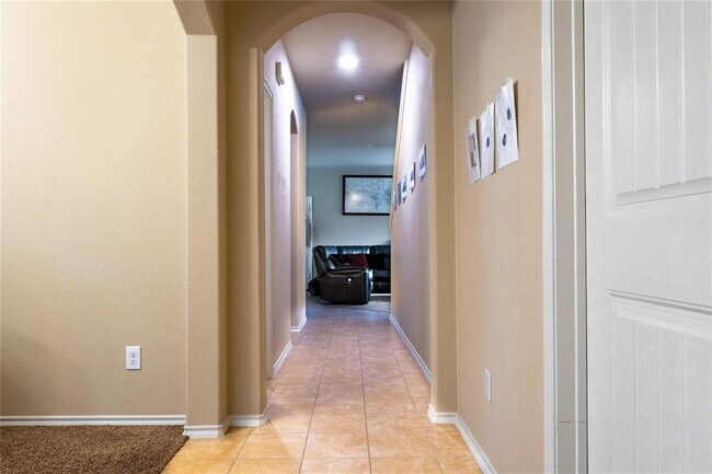 Building Photo - 333 Allerton Mews