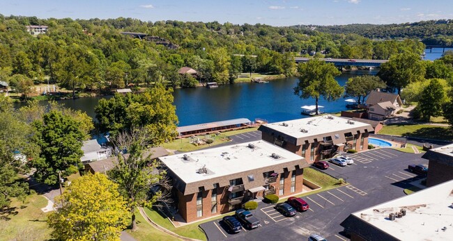 Primary Photo - Taneycomo Terrace Condominium - Lakefront