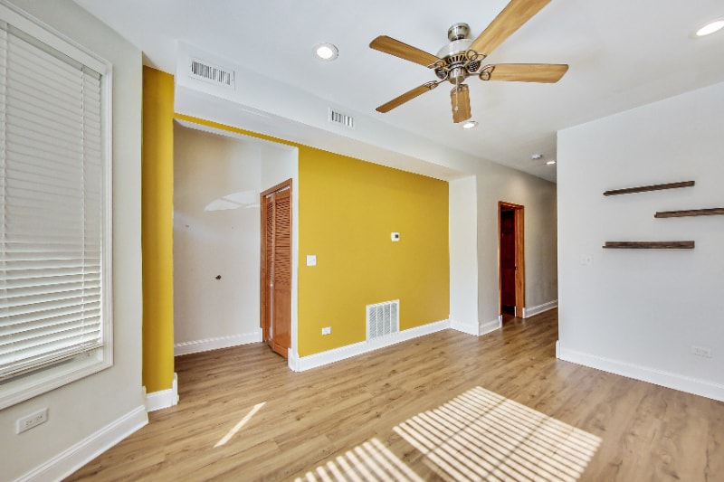 Building Photo - 2719 N Ridgeway Ave