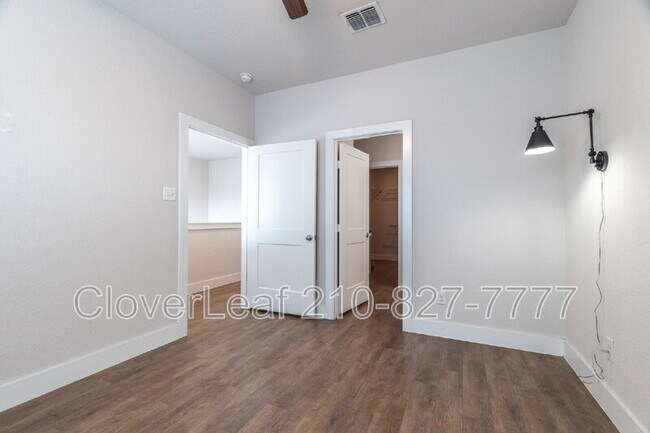 Building Photo - 272 Sapphire Dr