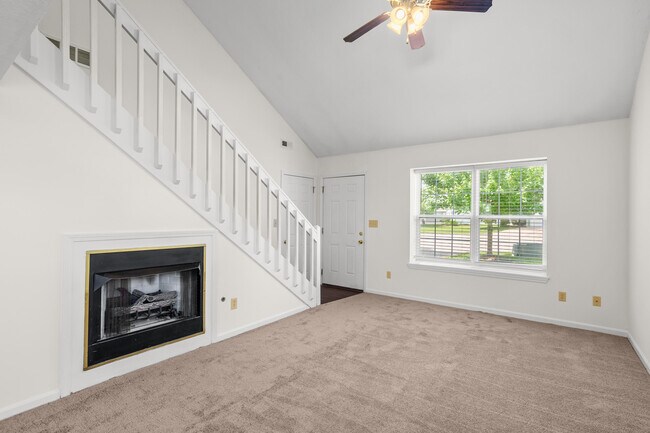 Building Photo - 3504 Delmar Ct