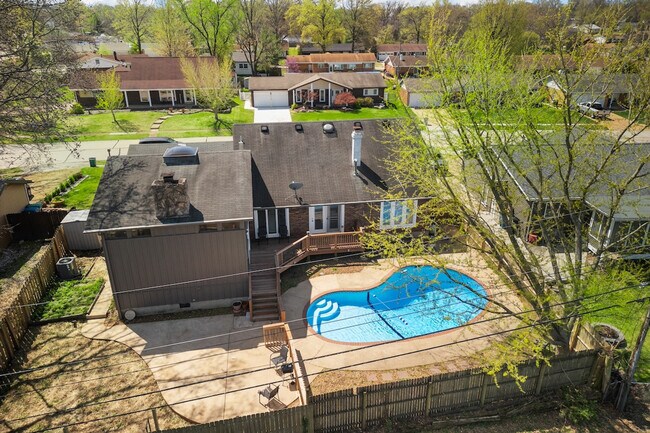 Building Photo - 5382 Kings Park Dr