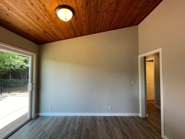 Building Photo - Private Valley Remodeled Home In Damascus 3Bd/2.5Ba with Basement!!! Beautiful Deck with Amazing ...