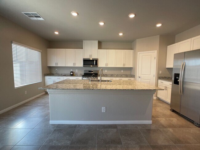 Building Photo - Brand New, Never Lived in House, located in the Southwest!