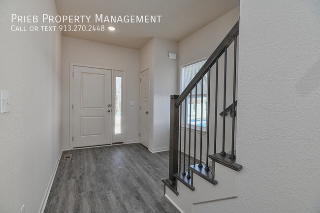 Building Photo - 3227 N 103rd Pl