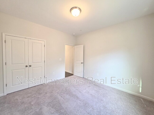 Building Photo - 245 Southern Pl