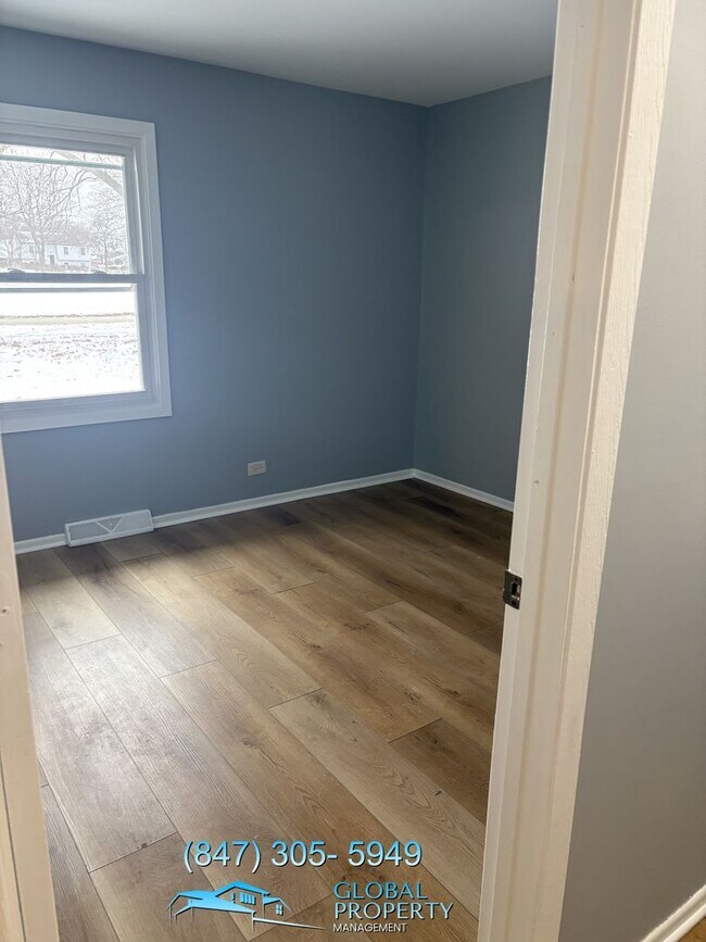 Building Photo - 3 Bedroom Home for Rent