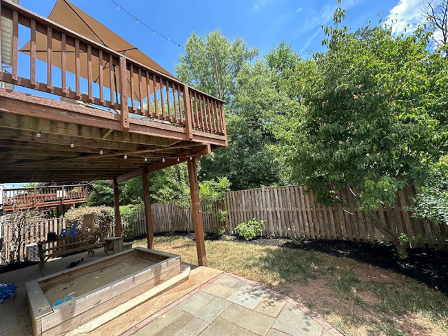 Building Photo - 8273 Glade Bank Dr