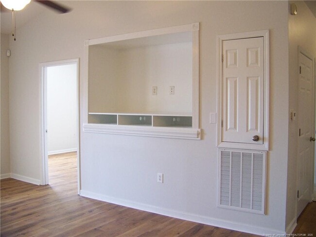 Building Photo - 616 Marshtree Ln