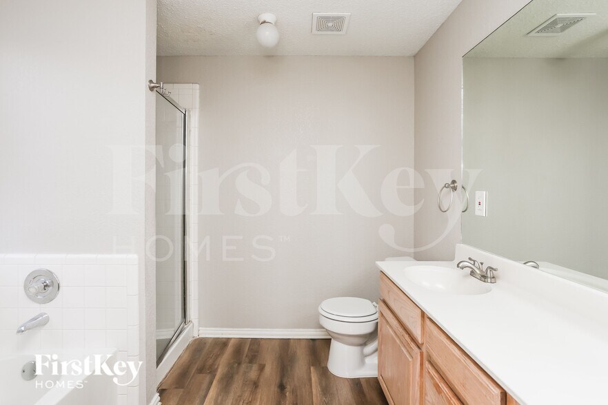 Building Photo - 5902 Silverpoint Ct