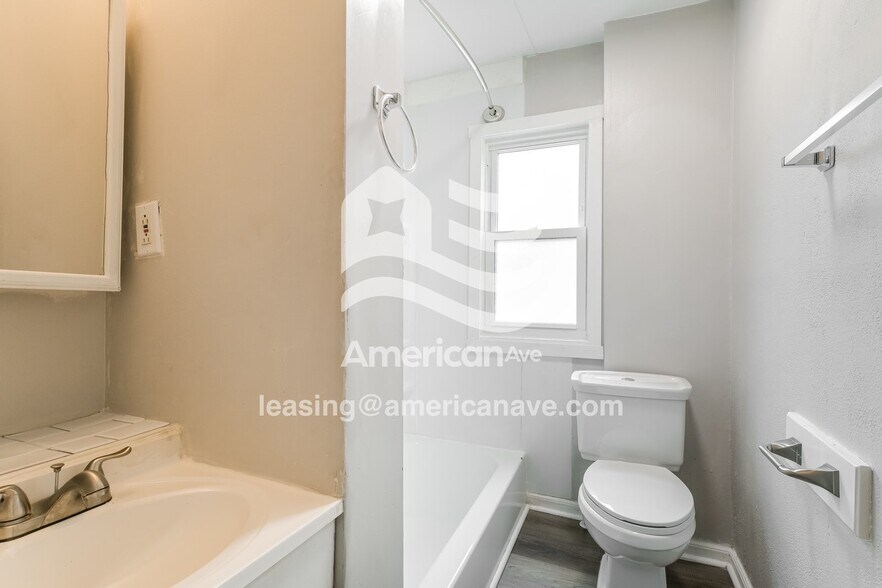 Building Photo - 2944 Hilleman Ave