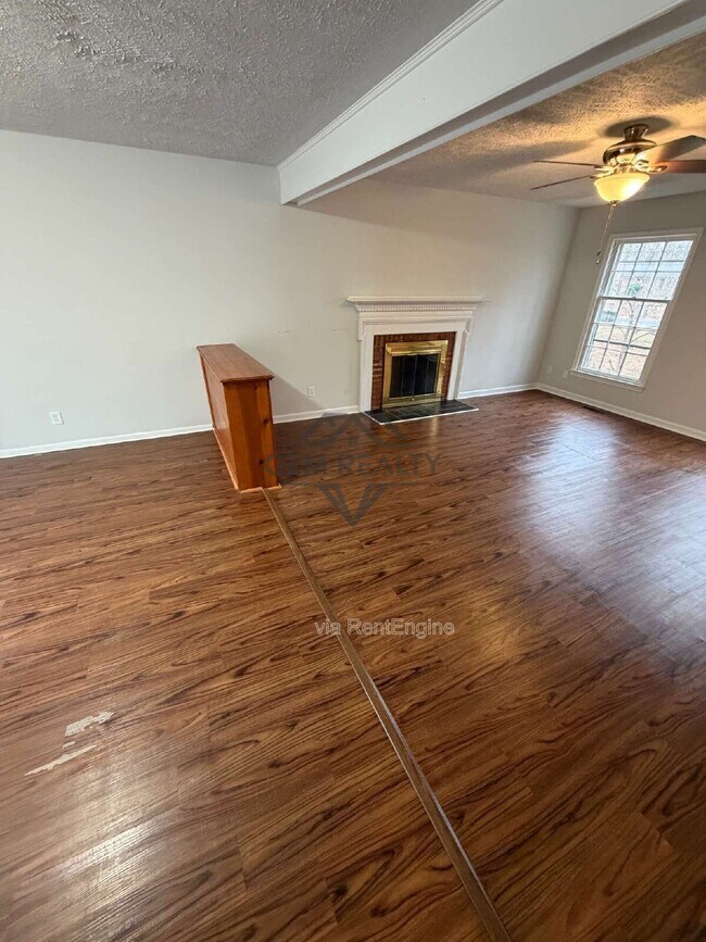 Building Photo - 4 Bryant St