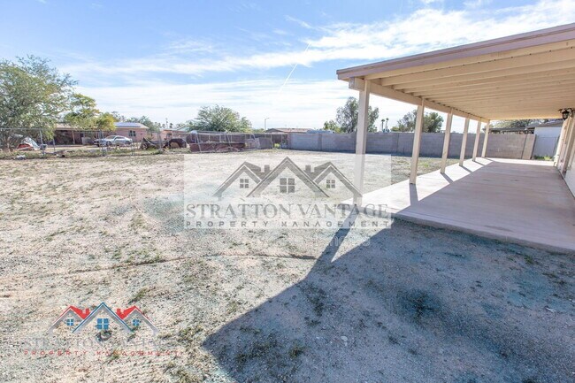 Building Photo - 11033 N Geronimo Dr