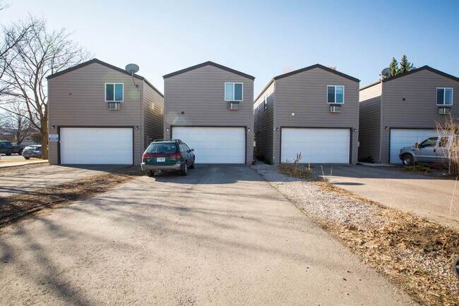 Building Photo - 1906 S 14th St W