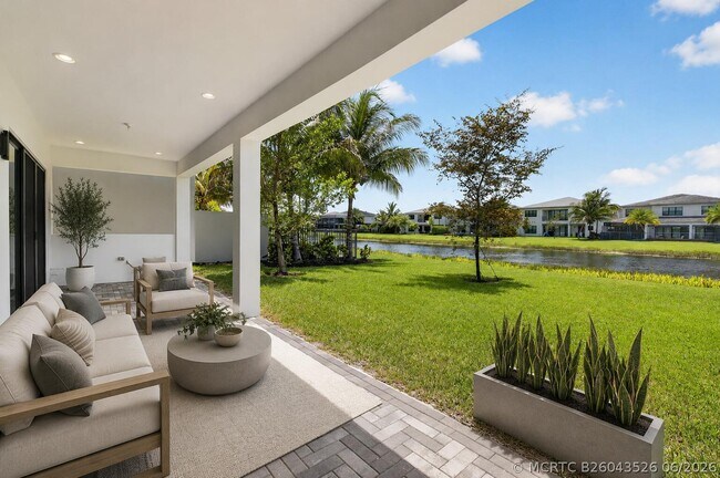 Building Photo - 17089 Rainbow Fls Trl