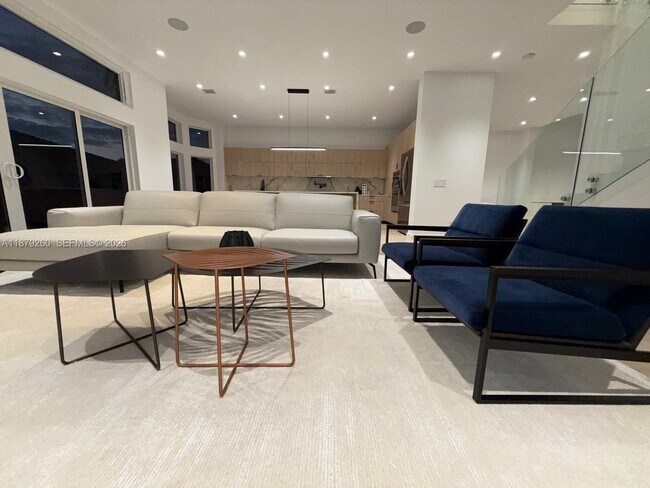 Building Photo - 5371 SW 32nd St