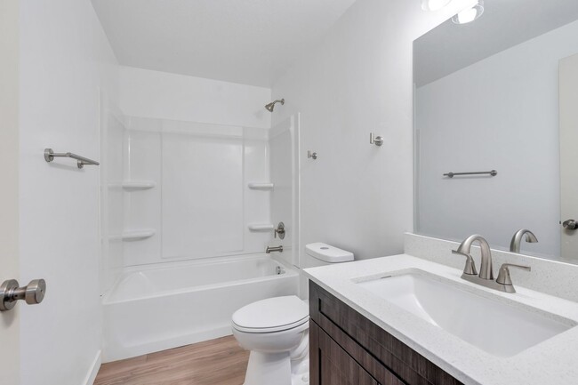 Building Photo - Stunning 5 Bedroom Herriman Home with Mode...