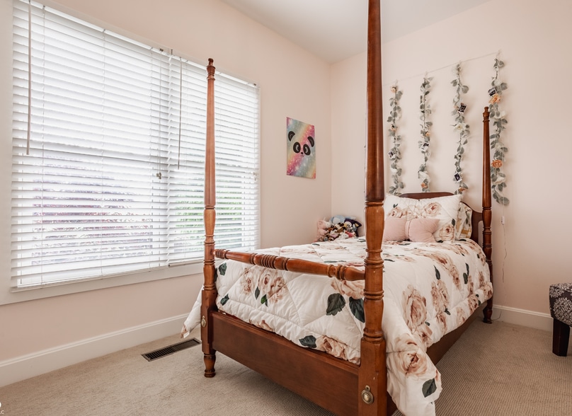 Building Photo - 1820 N 1100 E