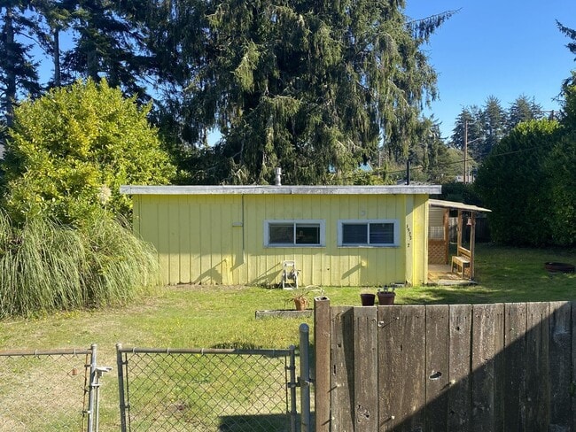 Building Photo - S Montesano St (1322)
