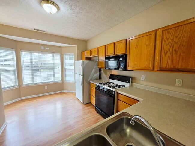 Building Photo - 4319 Thorngate Ln