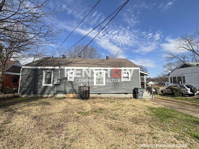 Building Photo - 3071 McCool Ave