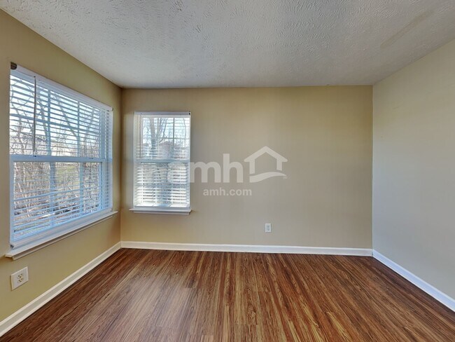 Building Photo - 1361 E Nir Shreibman