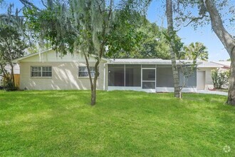 Building Photo - 2204 Tanglewood Way