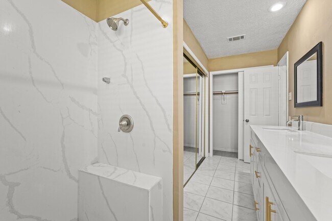 Building Photo - 4411 Leyland Dr