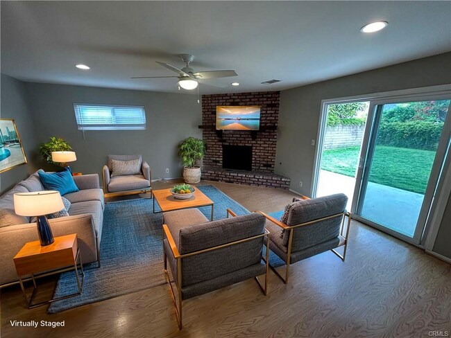 Building Photo - Adorable Single Story, Single Family Home ...