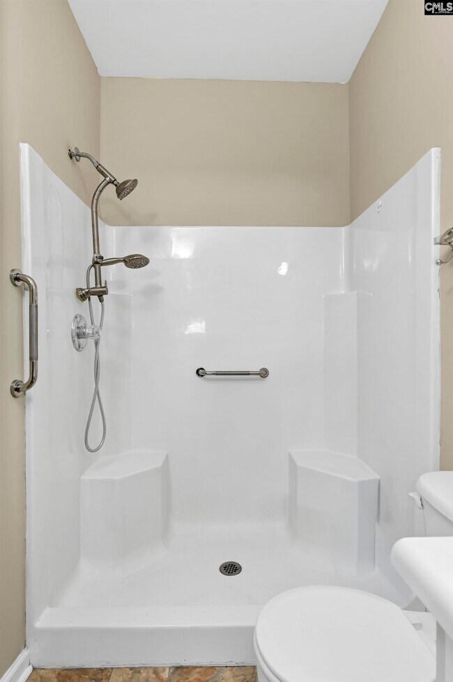 Building Photo - 28 Tall Palmetto Ln