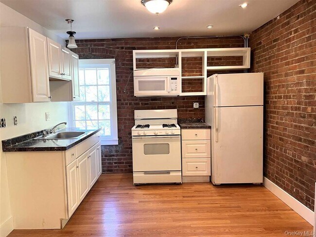 Building Photo - 273 NY-9D