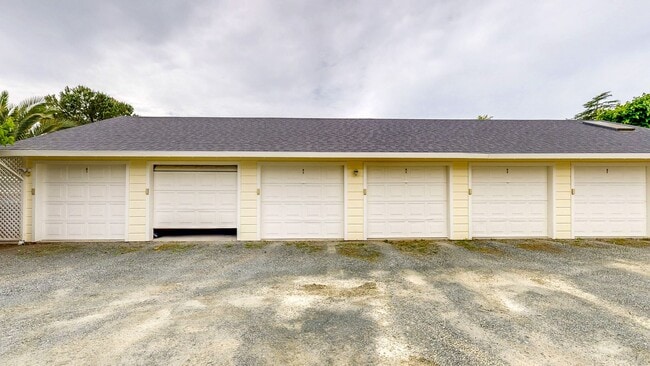 Building Photo - 1133 Edwards St