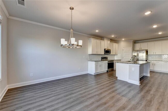 Building Photo - 3855 Brookburn Pk