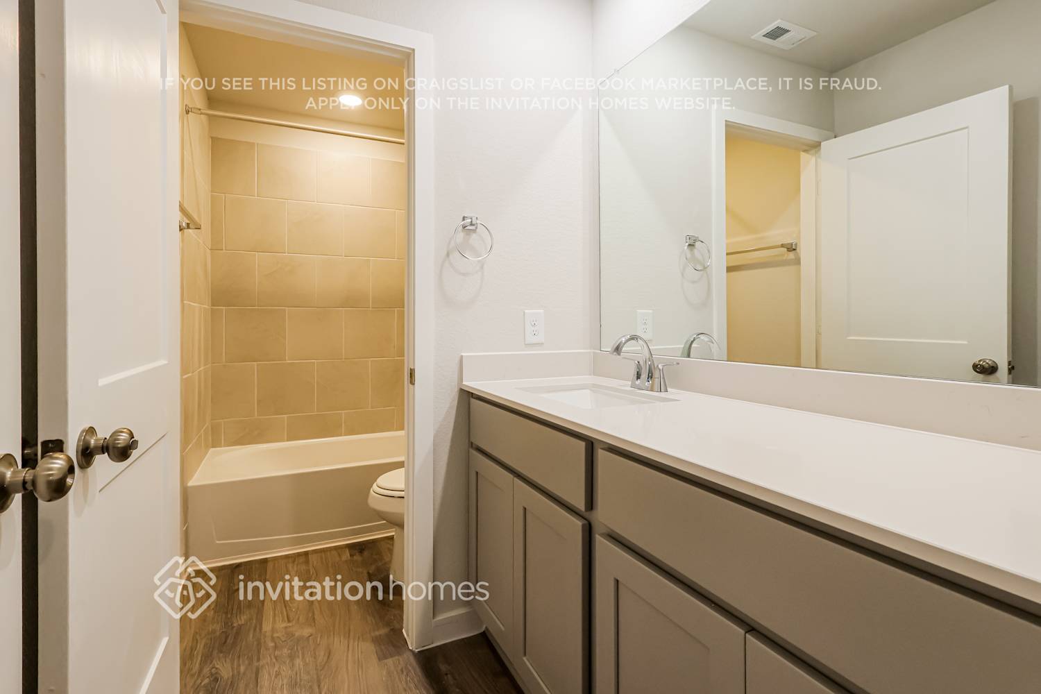 Building Photo - 19955 Park Mesa Ln