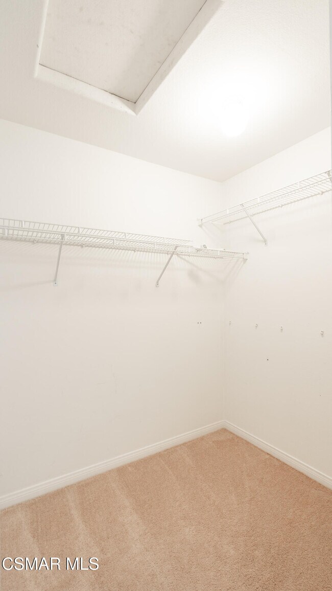 Building Photo - 2210 Rutland Pl