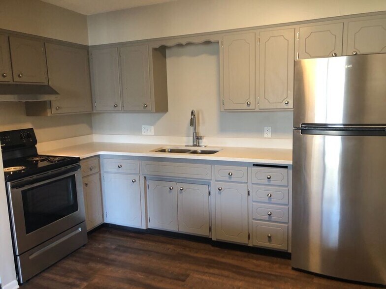 Building Photo - Lobb Field Apartments